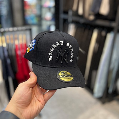 کلاه اسنپ بک نیو ارا (NEWERA NY WORLD SERIES SNAPBACK) (تنظیم سایز دار) رنگ مشکی